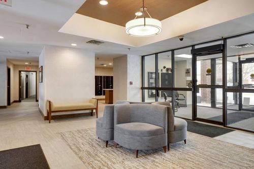 apt-413-1181 Edgcumbe Rd, Saint Paul, MN, 55105-2820 | Card Image