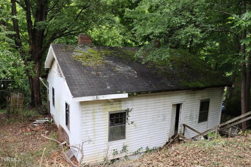213 Railroad Ave, Appalachia, VA, 24216-1213 | Card Image