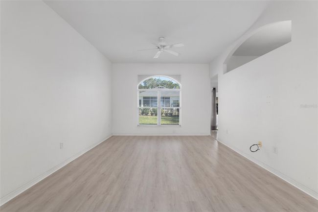 11625 Sw 71 St Cir, House other with 3 bedrooms, 2 bathrooms and null parking in OCALA FL | Image 8