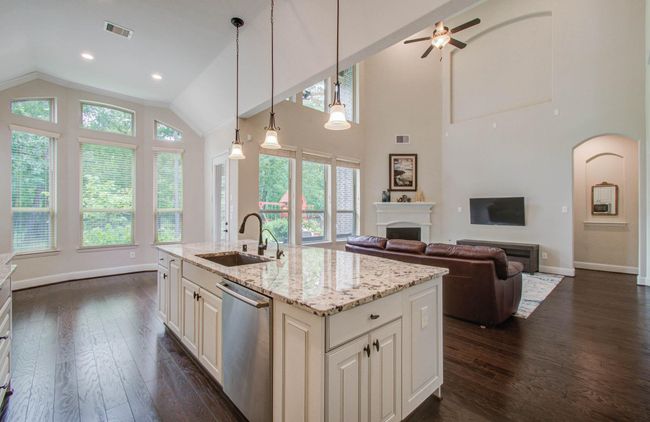 31297 New Forest Park Ln, House other with 4 bedrooms, 4 bathrooms and 2 parking in Spring TX | Image 13