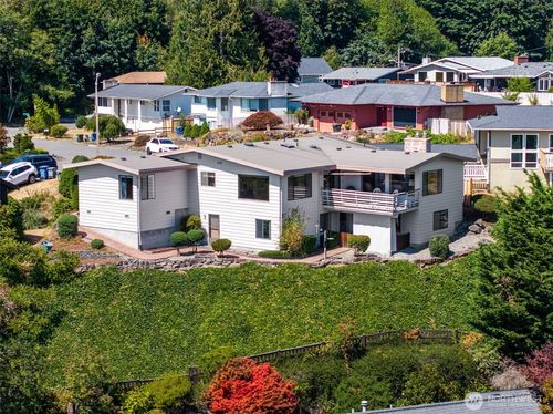 4233 S 252nd Pl, Kent, WA, 98032-4112 | Card Image