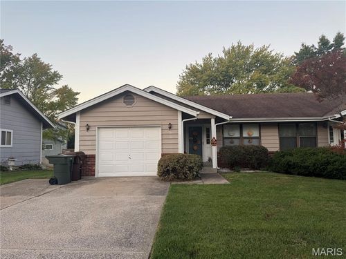 313 Della Drive, St Peters, MO, 63376 | Card Image