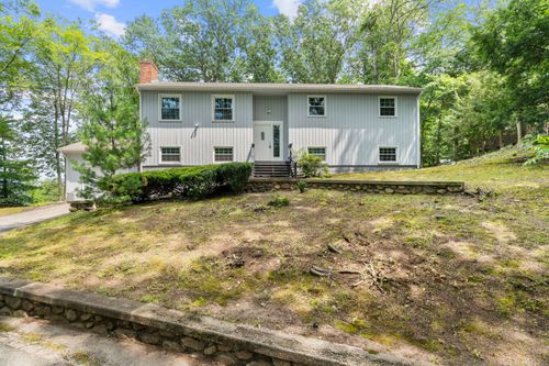 160 Grove St, Shelton, CT, 06484-5642 | Card Image