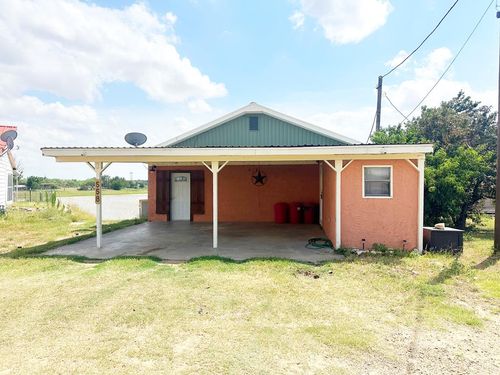 558 Lake County Road 246, Colorado City, TX, 79512-7421 | Card Image
