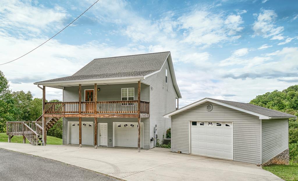 Midnight Dr, Byrdstown, TN 38549