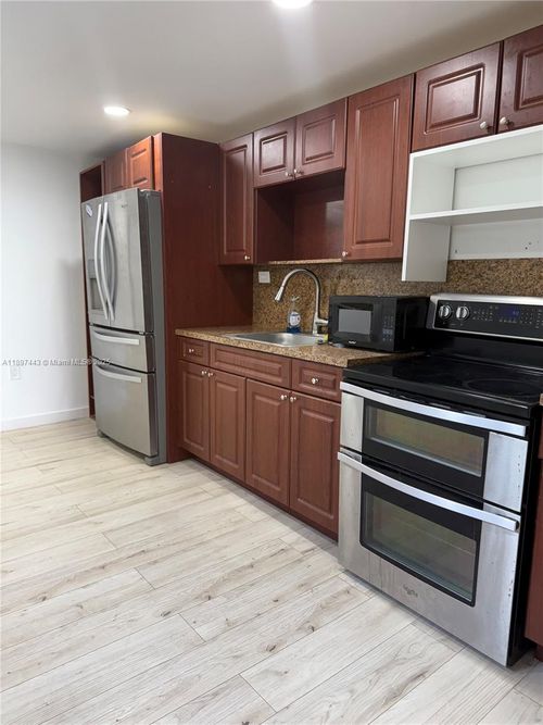 1-8101 Sw 94th Ct, Miami, FL, 33173-3356 | Card Image