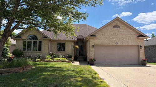 57734 Freda Dr, Washington Township, MI, 48094-2943 | Card Image