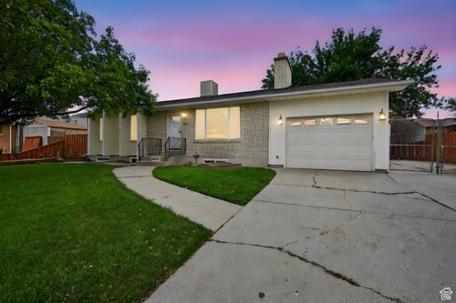 2001 W 5540 S, Taylorsville, UT, 84129-1435 | Card Image