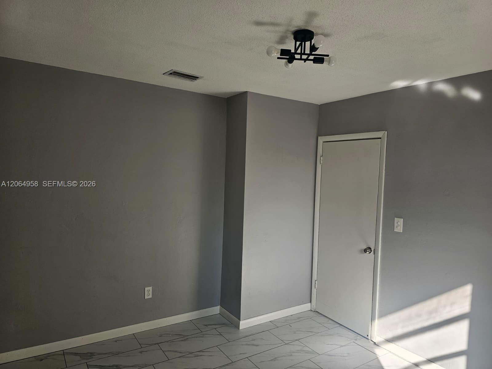 Residential Lease in Palmetto Bay 3