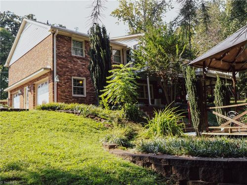 5620 Clinedale Ct, Pfafftown, NC, 27040-9308 | Card Image