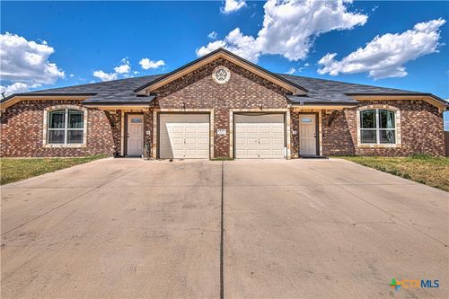 200 Sladecek Dr, Killeen, TX, 76542-6644 | Card Image