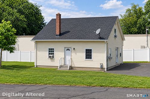 486 Hartford Ave, Newington, CT, 06111-1505 | Card Image