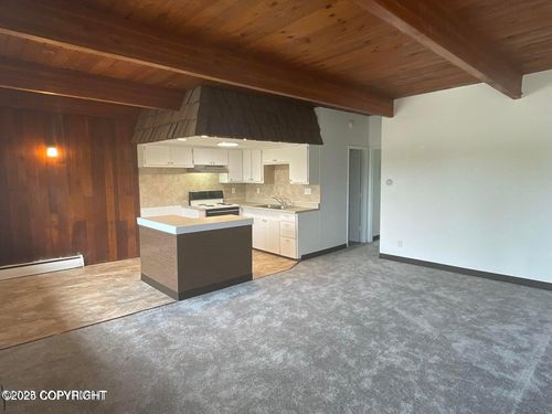 apt-12-812 W 29th Pl, Anchorage, AK, 99503-3754 | Card Image