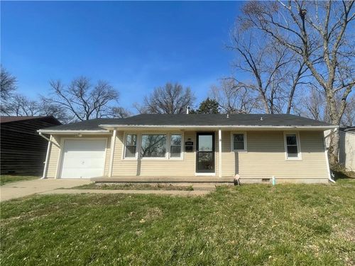 2004 Ne 54th St, Kansas City, MO, 64118-5859 | Card Image