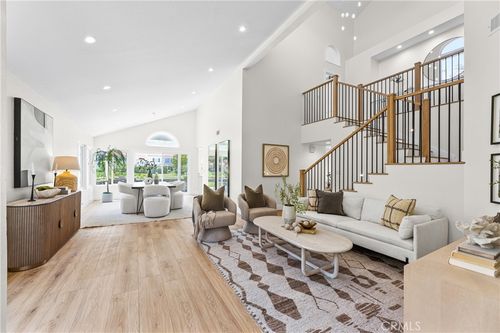 17-8 Del Rey, Irvine, CA, 92612-2960 | Card Image