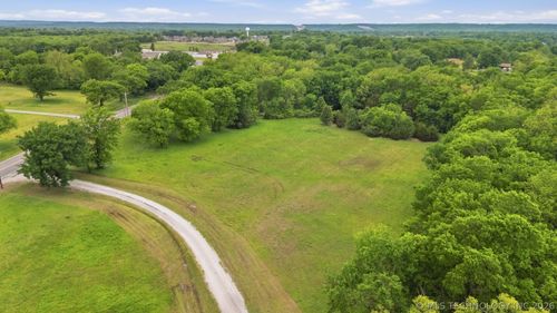 1 Holly Road, Claremore, OK, 74019 | Card Image