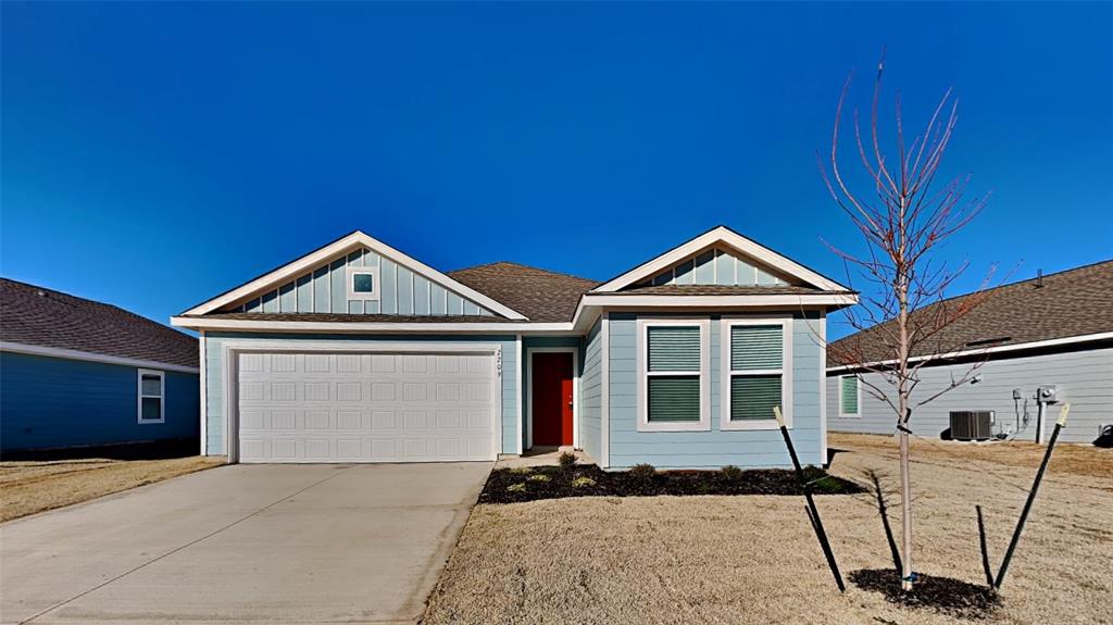 Claire Dr, Yukon, OK 73099