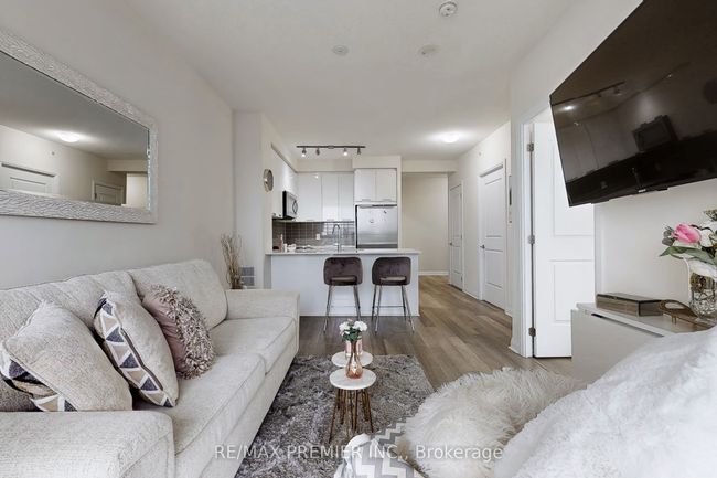 2210 - 5025 Four Springs Ave, Condo with 2 bedrooms, 1 bathrooms and null parking in Mississauga ON | Image 5