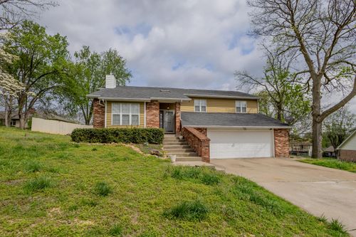 621 Sonya Dr, Boonville, MO, 65233 | Card Image