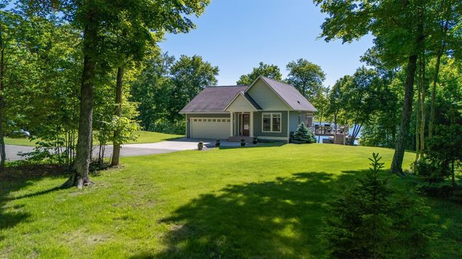 Spacious Yard.jpg | Image 16