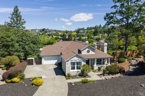 3684 Banbury Ct, Santa Rosa, CA, 95404-7673 | Card Image