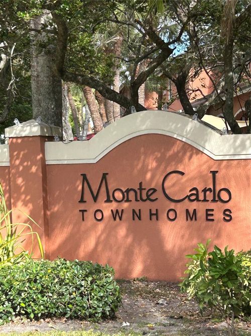 1210 Nw 100th Ave, Pembroke Pines, FL, 33024-4377 | Card Image