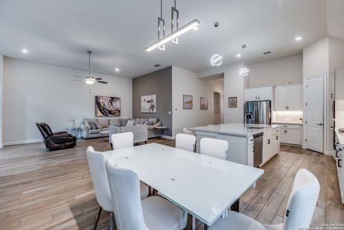 110 Stablewood Ct, Boerne, TX, 78006-2171 | Card Image