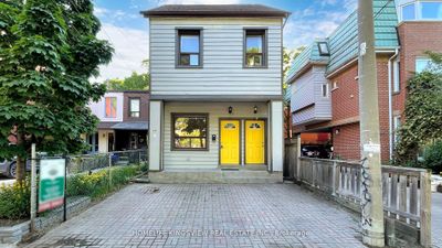 144 Clinton St, House other with 3 bedrooms, 2 bathrooms and 1 parking in Toronto ON | Image 1