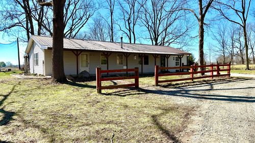 10517 N Barnard Rd, Pendleton, IN, 46064-9409 | Card Image