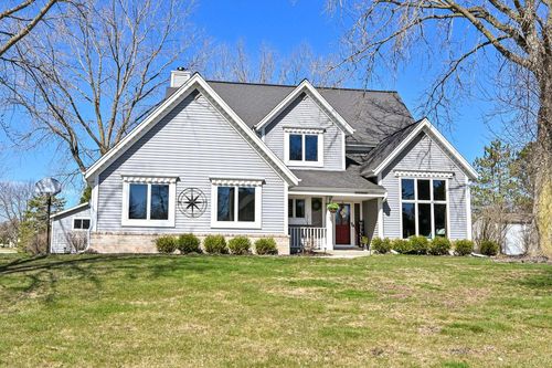 W143N6633 Aspen Drive, Menomonee Falls, WI, 53051 | Card Image