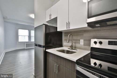 apt-0b-609-4247 Locust St, PHILADELPHIA, PA, 19104-5268 | Card Image