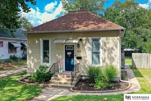 1826 Sumner St, Lincoln, NE, 68502-2637 | Card Image