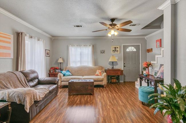 1121 18 Th St, House other with 3 bedrooms, 2 bathrooms and null parking in Orange TX | Image 7