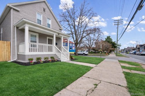 8103 E Canfield St, Detroit, MI, 48214-1162 | Card Image