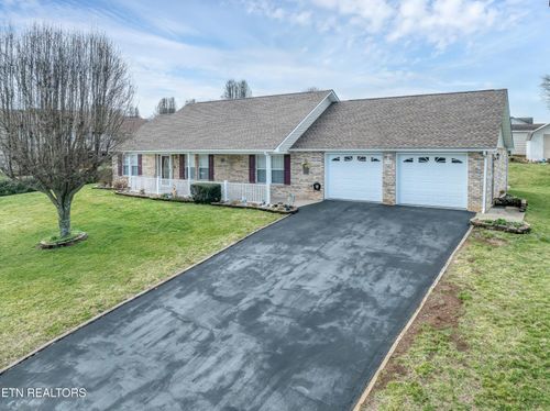 1715 Morning Glory Ct, Sevierville, TN, 37862-9382 | Card Image