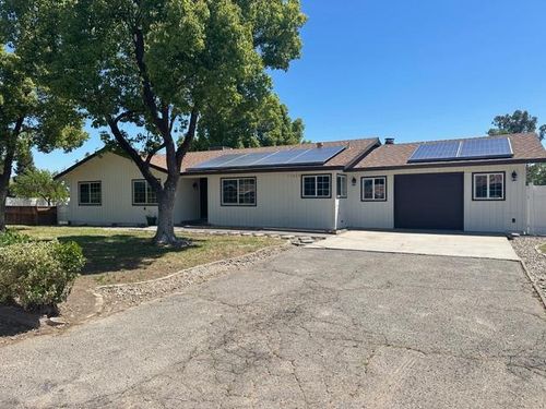 17925 Rodeo Drive, Madera, CA, 93638 | Card Image