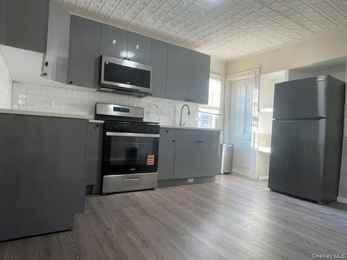 2-11 Garfield Street, Yonkers, NY, 10701 | Card Image
