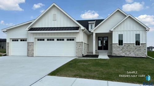 6605 E Hawker Cir Circle, Sioux Falls, SD, 57110 | Card Image