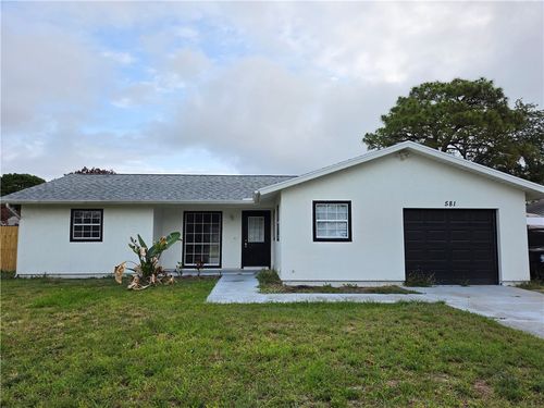 581 Se Crescent Ave, Port St. Lucie, FL, 34984-4765 | Card Image