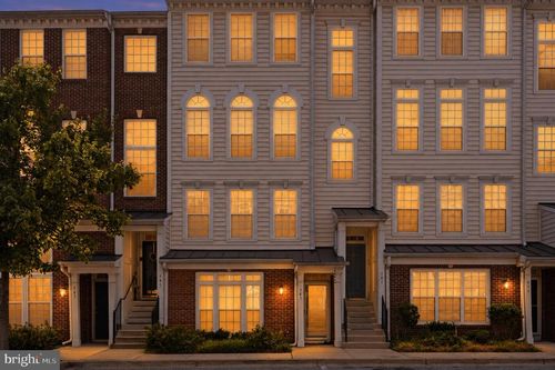 1910-941 Pine Forest Ln, UPPER MARLBORO, MD, 20774-1687 | Card Image