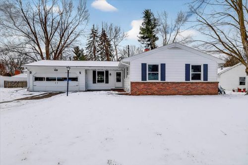 5699 Lamplighter Ln, Kalamazoo, MI, 49009-1807 | Card Image