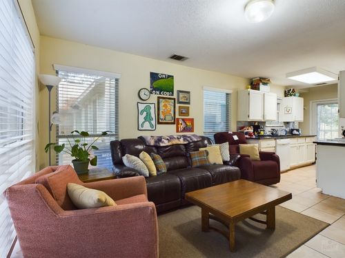 b-4521 Avenue F, Austin, TX, 78751-3108 | Card Image