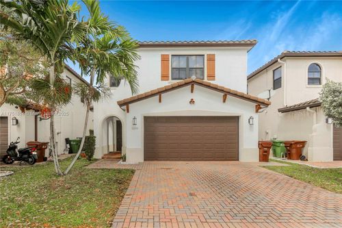 3293 W 98th Pl, Hialeah, FL, 33018-2045 | Card Image