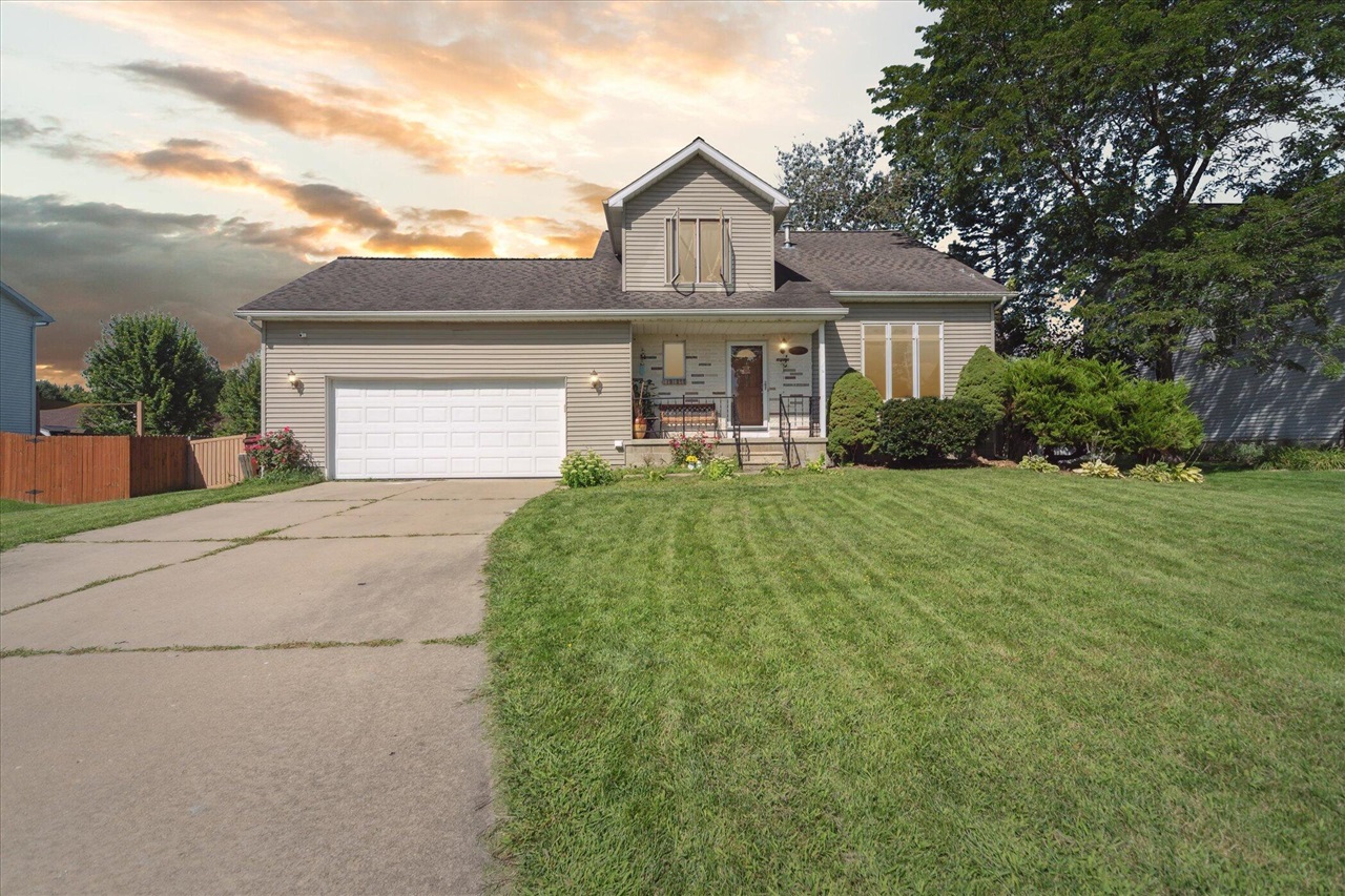 Ledgerock St, Jackson, MI 49201