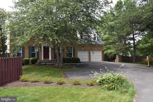 6506 Susan Barkley Ct, ALEXANDRIA, VA, 22315-5925 | Card Image