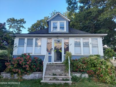 168 Railroad Avenue, House other with 3 bedrooms, 1 bathrooms and null parking in Belford NJ | Image 1