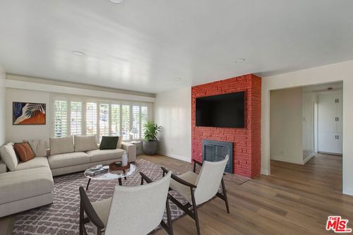 3704 Lorado Way, View Park, CA, 90043-1604 | Card Image