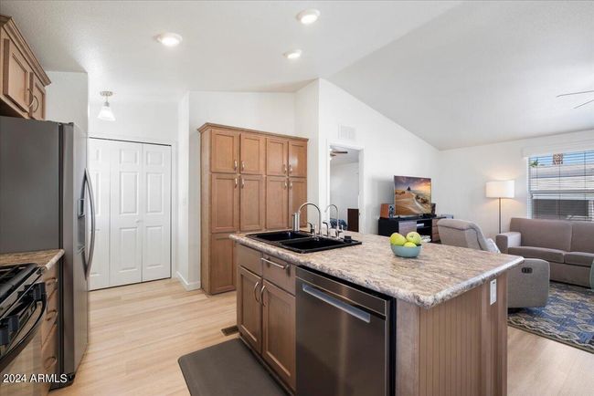 67 - 10936 E Apache Trl, House other with 2 bedrooms, 2 bathrooms and null parking in Apache Junction AZ | Image 12