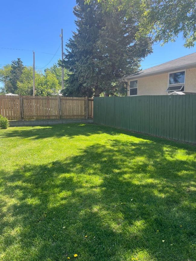 5223 3 St W, House other with 6 bedrooms, 2 bathrooms and 2 parking in Claresholm AB | Image 40