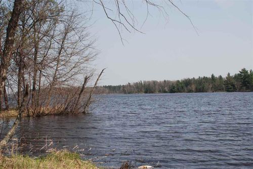 W5625 North Shore Drive, Germantown, WI, 54646 | Card Image